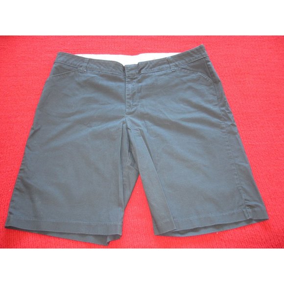 DICKIES RELAXED FIT BLACK SHORTS SIZE 18 WOMENS - Picture 1 of 4